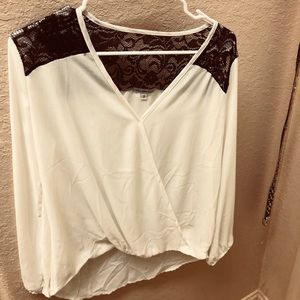 Pretty casual or dressy blouse